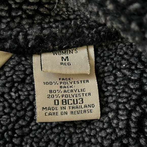 L.L. Bean Black Sleeveless Button-Up Faux Suede Sherpa Vest Jacket Size Medium - Picture 7 of 8